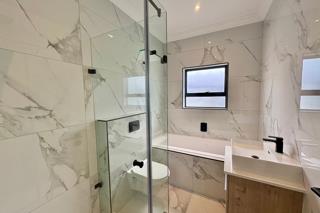 4 Bedroom Property for Sale in Sandown Western Cape